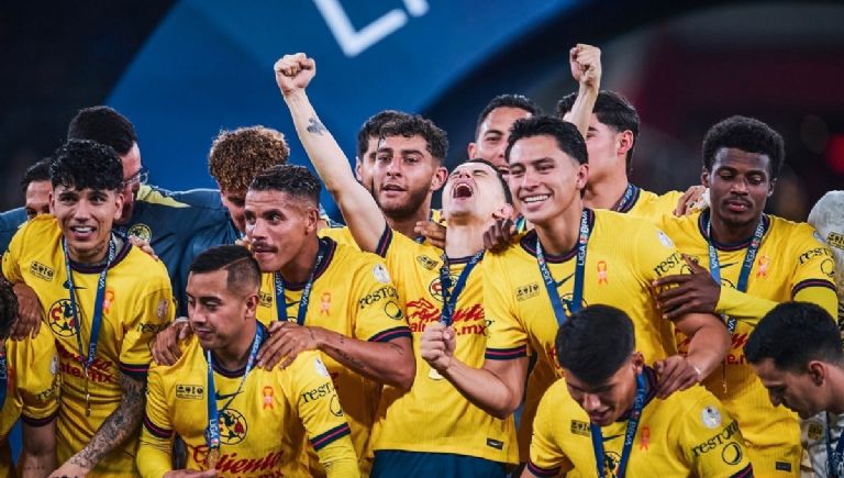 América tricampeón