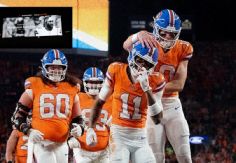 Foto ilustrativa de nota NFL 2025: Broncos mantiene paso ganador al imponerse a Raiders; hubo homenaje para Marshawn Kneeland