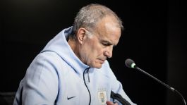 Foto que representa a Marcelo Bielsa explota en entrevista tras la eliminación de Uruguay | VIDEO