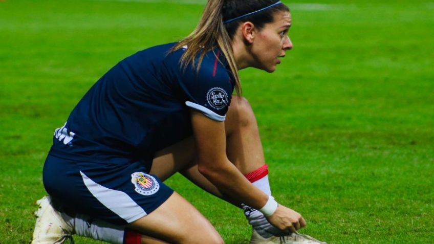 ¡Impresionantes! Norma Palafox presume sus nuevos botines de futbol