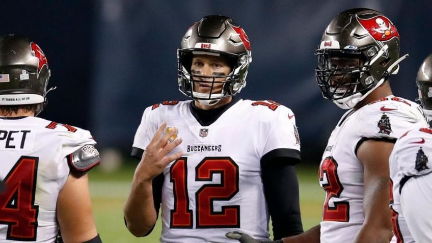 Tom Brady se burla de sí mismo en felicitación a LeBron James (FOTO)