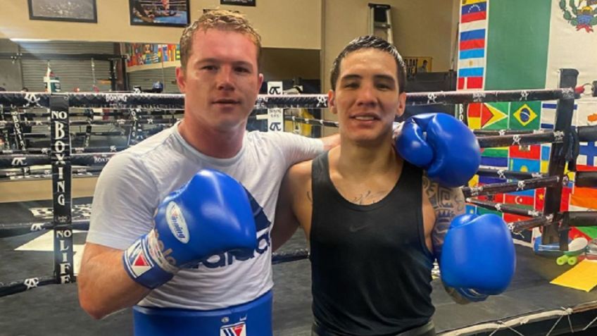 Canelo Álvarez hace de sparring para este campeón mexicano (VIDEO)