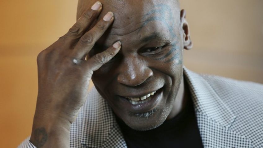 Mike Tyson balbucea y se queda dormido en plena entrevista (VIDEO VIRAL)
