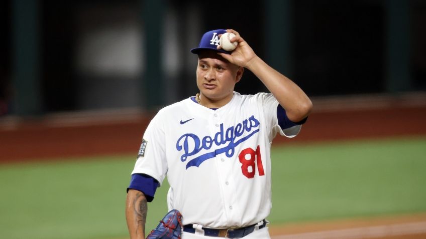 Dodgers reciben con canción mexicana a Víctor González en la Serie Mundial (VIDEO)
