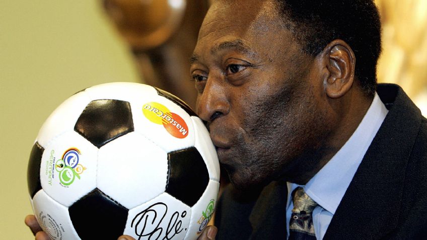 Pelé cumple 80 años siendo el rey