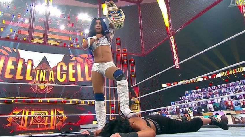 WWE: Sasha Banks se proclama Campeona de SmackDown al destronar a Bayley 