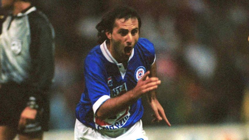 Diego Latorre, ex de Cruz Azul, tiene coronavirus y se encuentra aislado