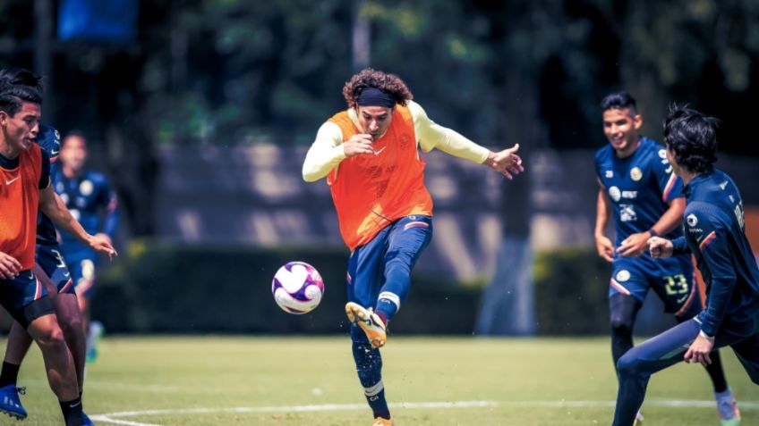 Memo Ochoa se luce con golazo en entrenamiento del América (VIDEO)