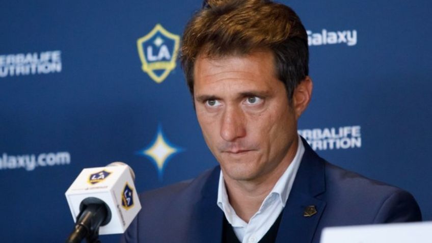 Chicharito sin técnico; LA Galaxy anuncia despido de Barros Schelotto