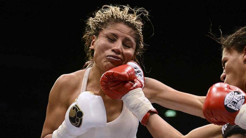 Revientan a La Barby Juárez y pierde su título Gallo del CMB contra Cobrita Luna