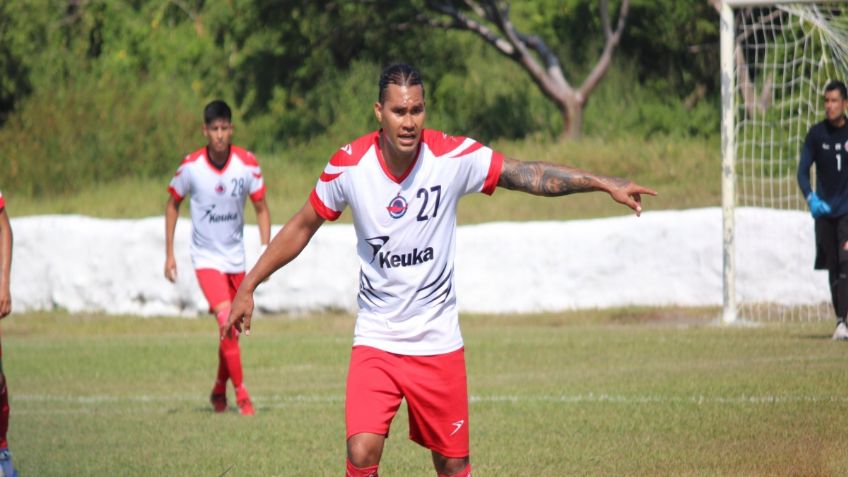 "Gullit" Peña convierte golazo tras tres años de sequía (VIDEO)