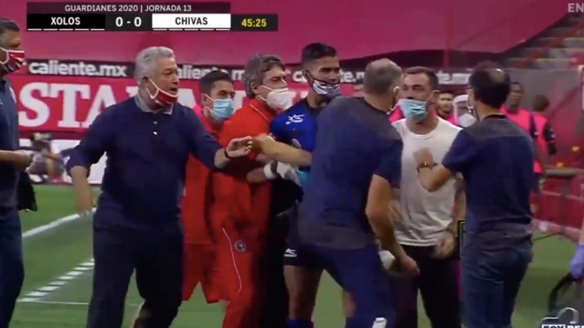 Chivas: Filtran diálogo que provocó pelea de Guede con auxiliar de Vucetich