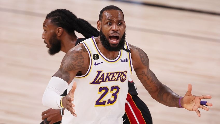 Mayweather realiza polémica comparación de LeBron James y Michael Jordan