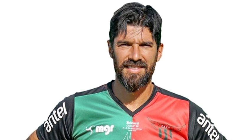Sebastián Abreu se viraliza tras su nueva locura en TV (VIDEO)