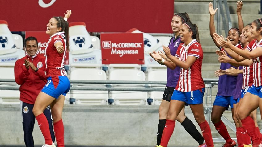 Baile de Norma Palafox reaparece en goleada de Chivas a Rayadas
