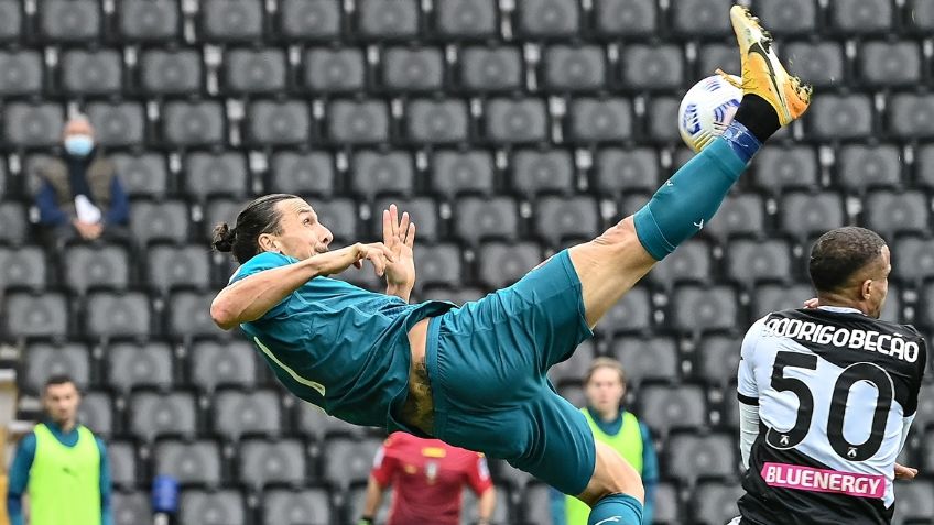 Zlatan Ibrahimovic anota golazo con pirueta para victoria del líder Milan (VIDEO)