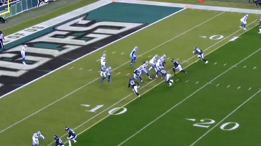 Aficionados arremeten contra redes de la NFL México tras error en safety