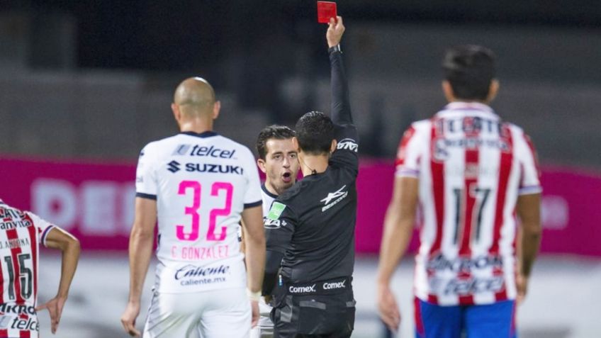 Pumas protesta la expulsión de Alan Mozo y pide investigación