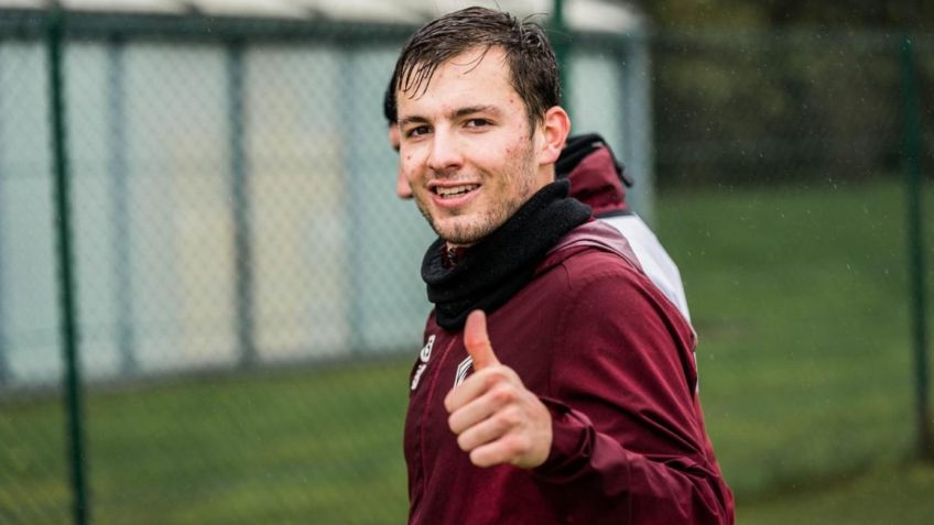 Eugenio Pizzuto recibe noticia de la que puede depender su debut en el Lille