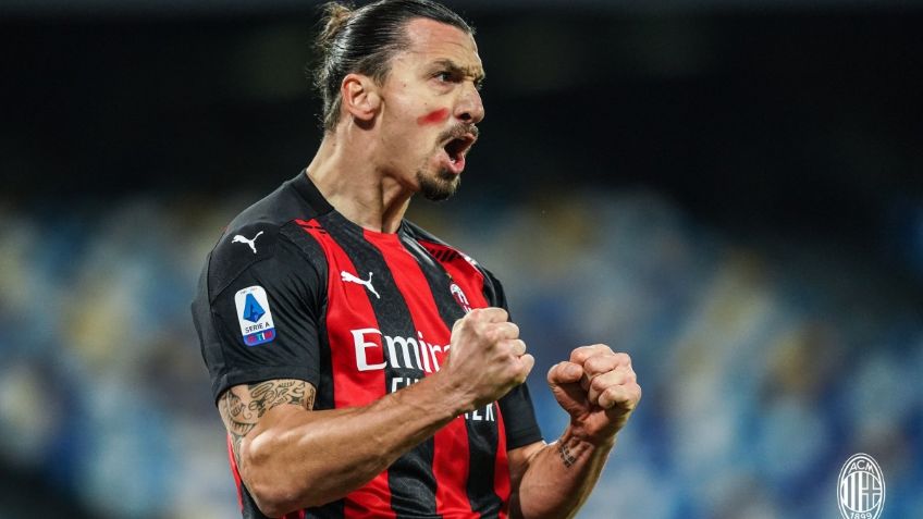 Milan e Ibrahimovic siguen intratables y vencen al Napoli de Chucky Lozano