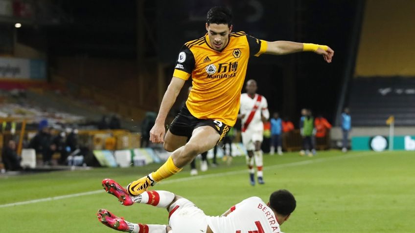 Raúl Jiménez: Wolves contempla remplazo con delantero de Real Madrid