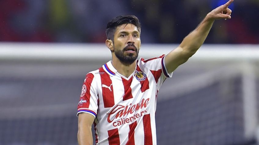 Oribe Peralta escribe carta de despedida a Chivas y aficionados salen en su defensa