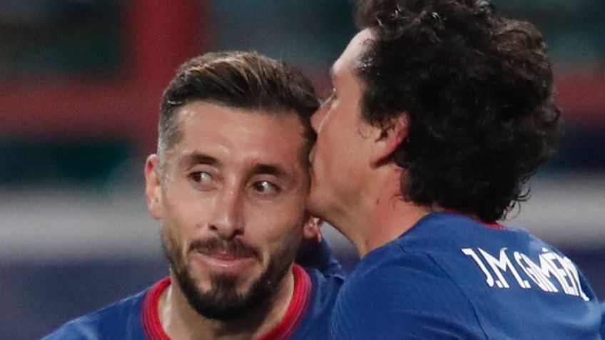 Héctor Herrera pone asistencia y comete penal minutos después (VIDEO)