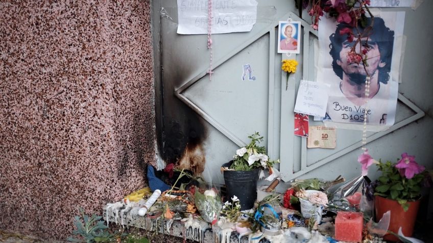 Aseguran que Maradona "apareció" en altar puesto en su primera casa (FOTO)