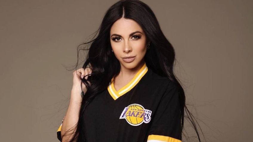 Jimena Sánchez encandila a todos con atuendo de los Lakers y LeBrón a sus espaldas