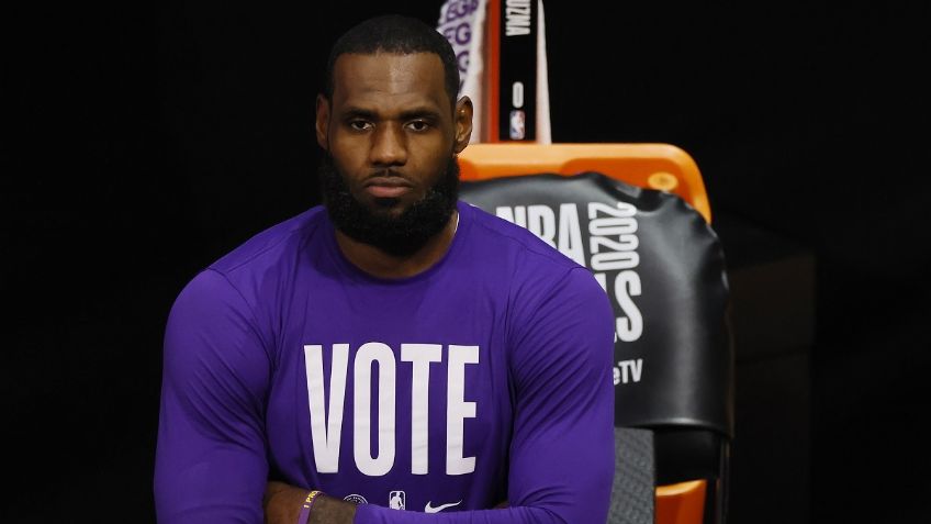 LeBron James se burla de Trump tras acusar fraude en elecciones de USA