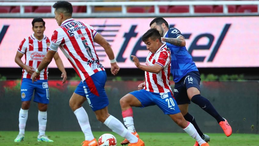 Chivas pone corazón y remonta a Monterrey 3-1; rayados fuera de liguilla directa