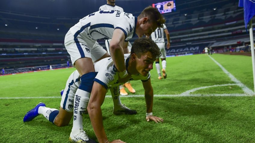 Pumas arrebata triunfo a Cruz Azul y subliderato al América en cuatro minutos