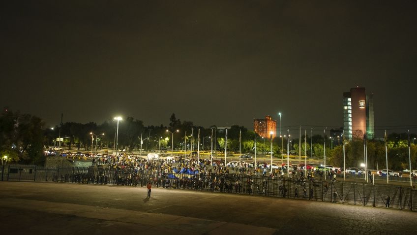 Afición de Pumas acude al estadio pese a restricciones por Covid (VIDEO)