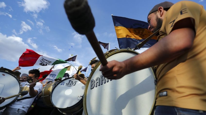 Pese a coronavirus, caravanas alientan a León y Pumas previo a la final