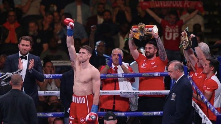 Smith vuelve a calentar pelea con Canelo Álvarez con nueva advertencia