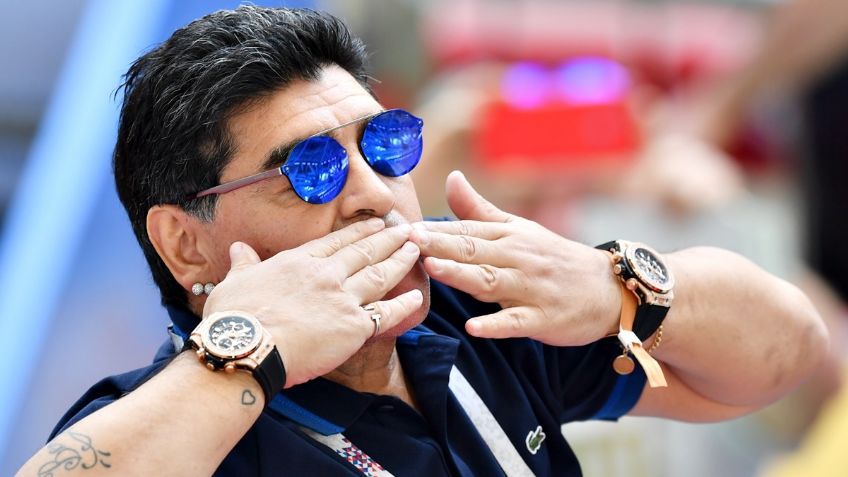 ¿Otro milagro de Maradona? Así aparece en las luces de un semáforo (FOTO VIRAL)