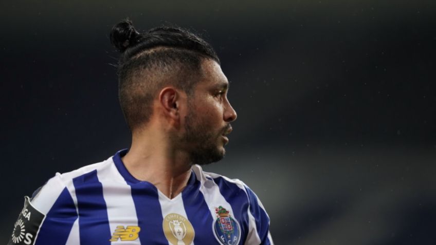 Tecatito Corona sale lesionado en triunfo del Porto y enciende las alarmas