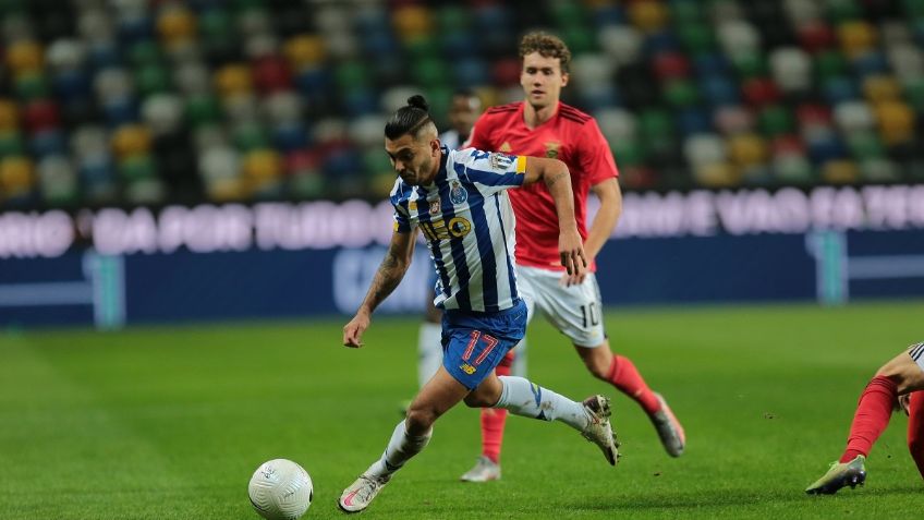 Agustín Marchesín trollea a Tecatito Corona durante festejos del Porto (VIDEO)