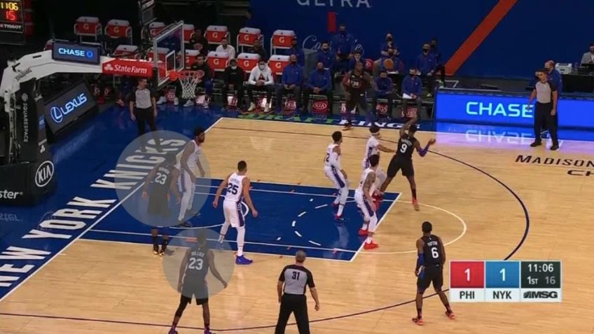 ¡Blooper NBA! Dos jugadores de NY Knicks salen con el mismo dorsal (VIDEO)