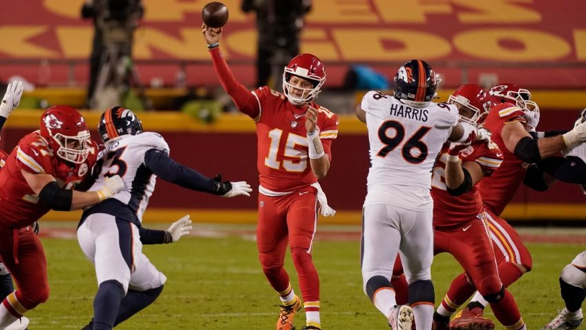 NFL: Chiefs galopan más que los Broncos y avanzan a playoffs