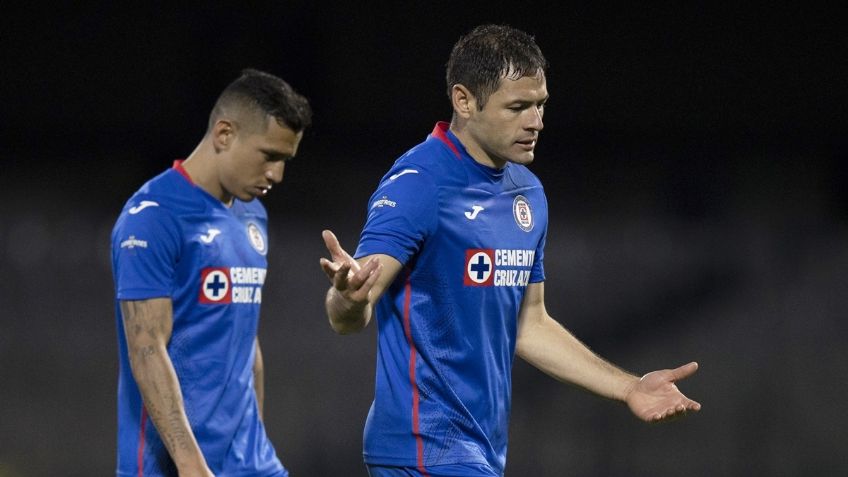 Dos jugadores de Cruz Azul llegan al borde de los golpes tras nuevo fracaso