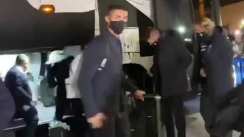 Cristiano Ronaldo es repudiado por los aficionados del Barcelona (VIDEO)