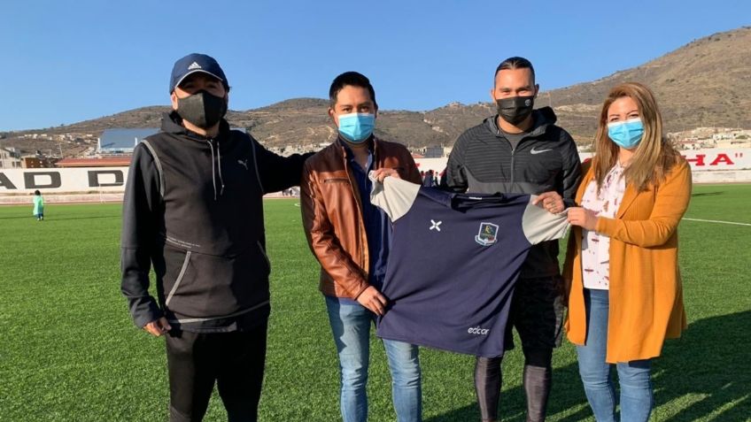 Gullit Peña es anunciado como refuerzo de equipo de la Tercera División