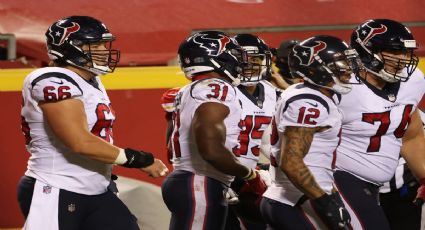 NFL: Houston Texans se quedan en el vestidor durante himno de EU