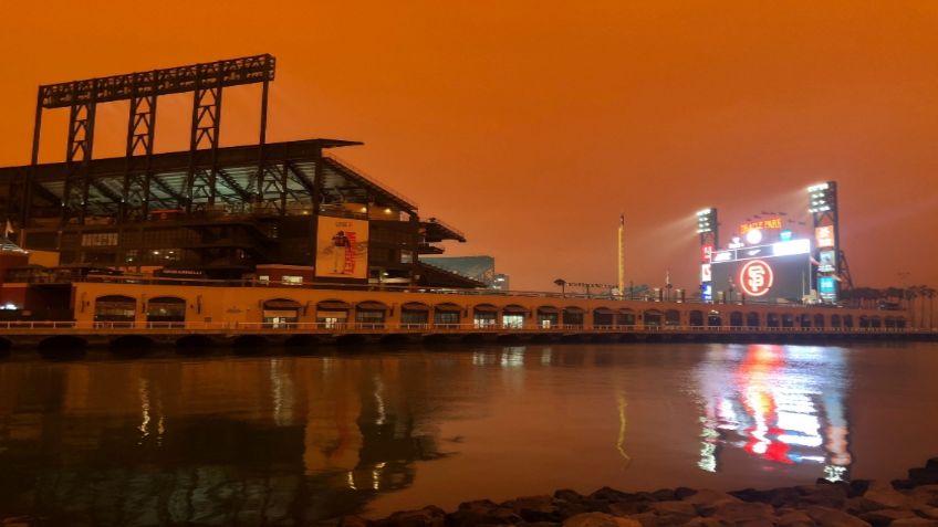 MLB en el "Apocalipsis": cielo se tiñe de rojo por incendios en juego de los Giants (FOTOS)