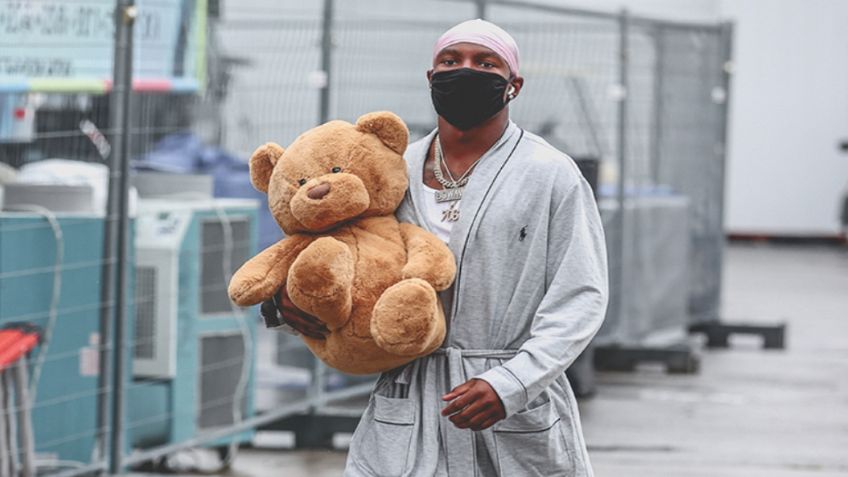 Modo pandemia: Jugador de los Chiefs llega en pijama a primer juego de la NFL
