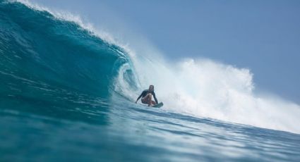 VIDEO: Surfista doma monstruosa ola de 22.4 metros e impone récord mundial