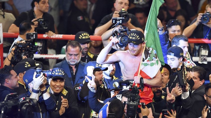 Canelo Álvarez: los momentos que enorgulleció a México el 15 de septiembre