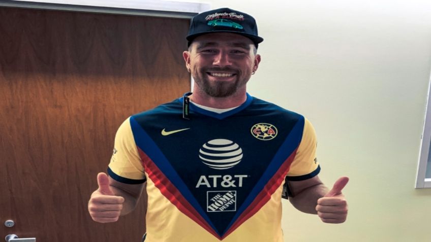 Travis Kelce presume su americanismo con nuevo jersey de las "Águilas" (VIDEO)