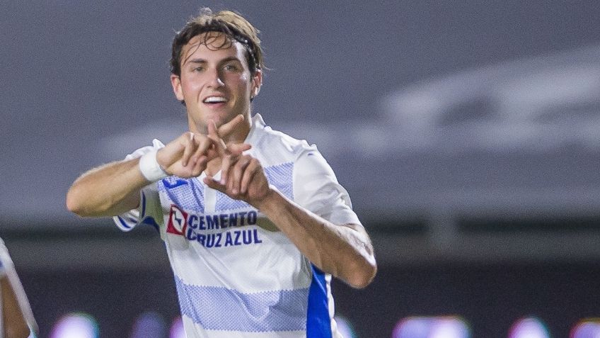 Cruz Azul responde a Carlos Albert por convocatoria de Santi Giménez tras gol a Mazatlán